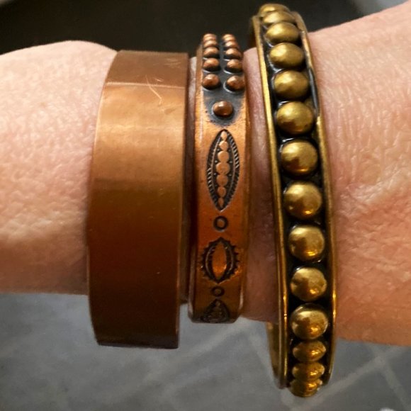 Vintage copper cuff pair with brass bangle - Picture 2 of 5